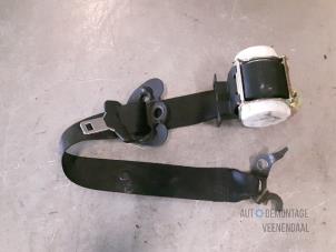 Used Front seatbelt, left BMW 1 serie (E87/87N) 118d 16V Price € 23,10 Margin scheme offered by Autodemontage Veenendaal BV