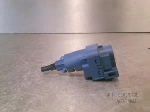 Used Brake light switch Volkswagen Polo V (6R) 1.2 12V Price € 5,25 Margin scheme offered by Autodemontage Veenendaal BV