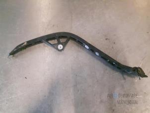 Used Rear bumper bracket, right Opel Astra G (F08/48) 1.8 16V Price € 10,50 Margin scheme offered by Autodemontage Veenendaal BV