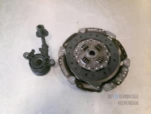 Used Clutch kit (complete) Nissan Note (E11) 1.4 16V Price € 105,00 Margin scheme offered by Autodemontage Veenendaal BV