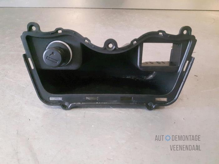 Begagnade Askkopp, fram Hyundai i10 (F5) 1.2i 16V Pris € 25,00 Marginaltabell erbjuds av Autodeleninkleur