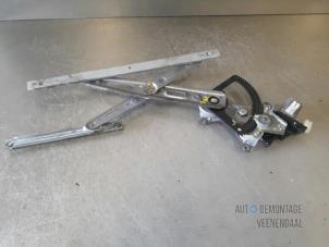 Used Window mechanism 4-door, front right Hyundai i20 1.2i 16V Price € 25,00 Margin scheme offered by Autodemontage Veenendaal BV