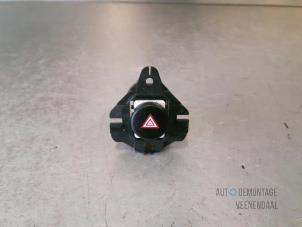 Used Panic lighting switch Seat Altea (5P1) 2.0 TDI 16V Price € 9,00 Margin scheme offered by Autodemontage Veenendaal BV