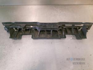 Used Rear bumper component, central Renault Clio III (BR/CR) 1.5 dCi 85 Price € 25,00 Margin scheme offered by Autodemontage Veenendaal BV