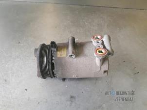 Used Air conditioning pump Volvo S40 (MS) 1.6 16V Price € 95,00 Margin scheme offered by Autodemontage Veenendaal BV