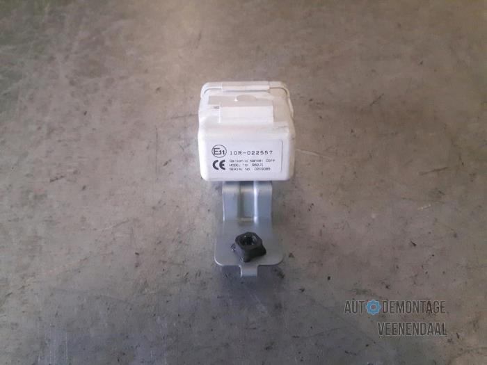 Begagnade Relä Suzuki Swift (ZA/ZC/ZD1/2/3/9) 1.3 VVT 16V Pris € 13,00 Marginaltabell erbjuds av Autodeleninkleur