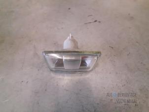 Used Indicator lens, front left Opel Corsa D 1.3 CDTi 16V ecoFLEX Price € 4,00 Margin scheme offered by Autodemontage Veenendaal BV
