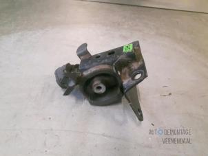 Used Engine mount Toyota Corolla (E12) 1.6 16V VVT-i Price € 15,00 Margin scheme offered by Autodemontage Veenendaal BV