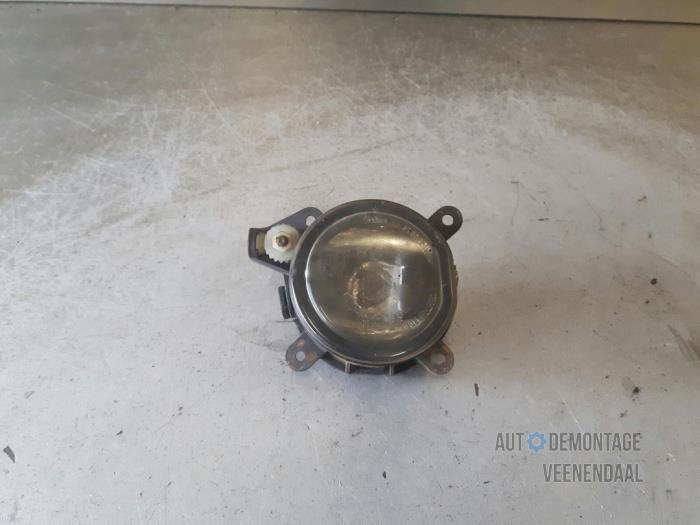 Fog light, front left from a MINI Mini One/Cooper (R50) 1.4 D One 2004