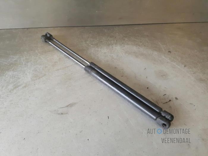 Set of tailgate gas struts from a MINI Mini One/Cooper (R50) 1.4 D One 2004
