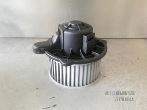 Usagé Ventilateur chauffage Kia Picanto (BA) 1.1 12V Prix € 12,00 Règlement à la marge proposé par Autodemontage Veenendaal BV