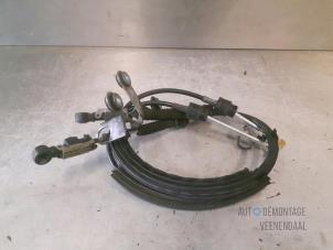 Used Gearbox shift cable Volkswagen Fox (5Z) 1.2 Price € 45,00 Margin scheme offered by Autodemontage Veenendaal BV