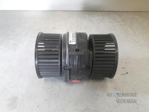 Used Heating and ventilation fan motor Renault Grand Scénic III (JZ) 1.5 dCi 105 Price € 88,00 Margin scheme offered by Autodemontage Veenendaal BV
