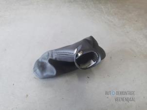 Used Parking brake lever cover Alfa Romeo MiTo (955) 1.4 16V Price € 10,00 Margin scheme offered by Autodemontage Veenendaal BV