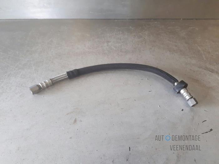 Usagé Conduit de carburant Mercedes C (W204) 2.5 C-230, C-250 V6 24V Prix € 20,00 Règlement à la marge proposé par Autodeleninkleur