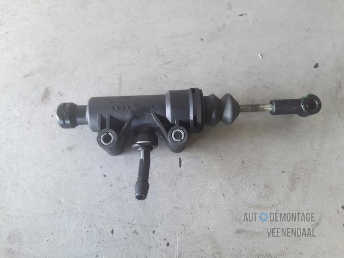 Clutch master cylinder