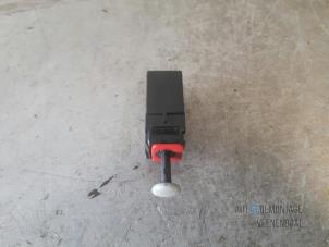 Used Brake light switch Opel Astra H (L48) 1.6 16V Price € 20,00 Margin scheme offered by Autodemontage Veenendaal BV