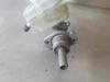 Master cylinder from a Volkswagen Polo IV (9N1/2/3) 1.2 55 2006