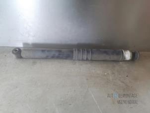 Used Rear shock absorber, right Renault Clio IV (5R) 1.2 16V Price € 15,00 Margin scheme offered by Autodemontage Veenendaal BV