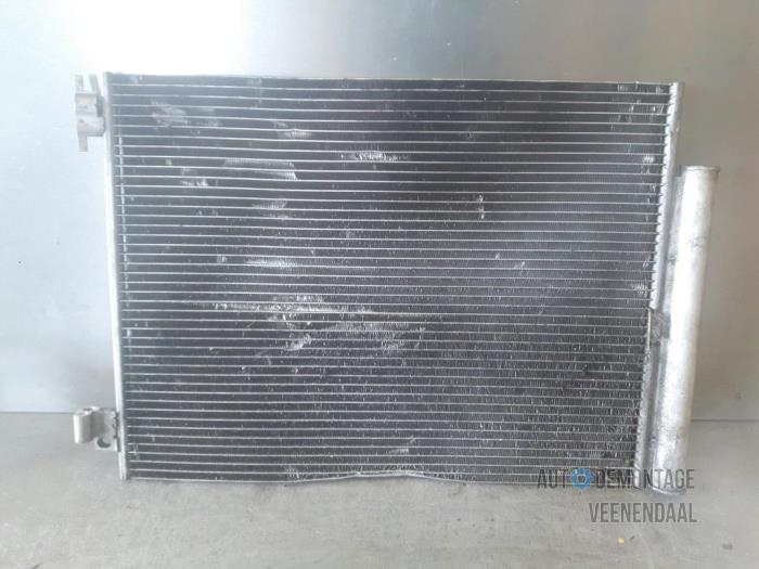 Begagnade AC-radiator Renault Clio IV (5R) 1.2 16V Pris € 60,00 Marginaltabell erbjuds av Autodeleninkleur