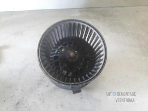 Used Heating and ventilation fan motor Renault Clio IV (5R) 1.2 16V Price € 28,00 Margin scheme offered by Autodemontage Veenendaal BV