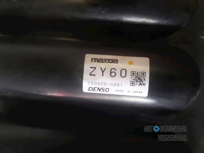 Intake manifold from a Mazda 2 (DE) 1.5 16V S-VT 2008