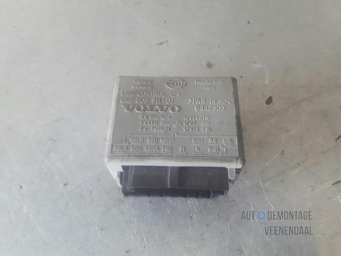 Computer lighting module from a Volvo V70 (GW/LW/LZ) 2.5 10V 1997