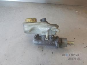 Używane Glówny cylinder hamulcowy Volkswagen Polo III (6N2) 1.4 Cena € 14,00 Procedura marży oferowane przez Autodemontage Veenendaal BV