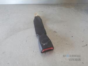 Used Rear seatbelt buckle, centre BMW 3 serie (E36/4) 316i Price € 5,00 Margin scheme offered by Autodemontage Veenendaal BV