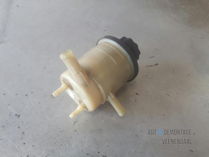 Power steering fluid reservoir Kia Picanto 1.1 12V G4HG