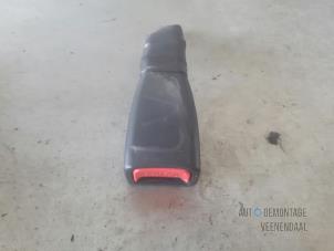 Used Front seatbelt buckle, right Kia Picanto (BA) 1.1 12V Price € 9,00 Margin scheme offered by Autodemontage Veenendaal BV