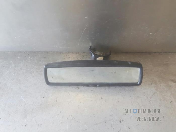 Rear view mirror from a Volkswagen Golf V (1K1) 1.9 TDI 2006