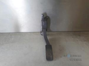 Used Accelerator pedal Ford Fiesta 6 (JA8) 1.6 TDCi 16V 95 Price € 18,00 Margin scheme offered by Autodemontage Veenendaal BV