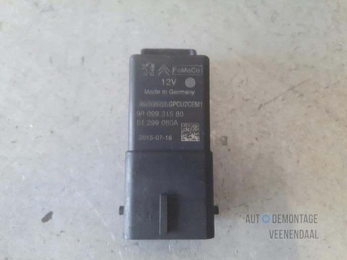 Glow plug pre-heat relay