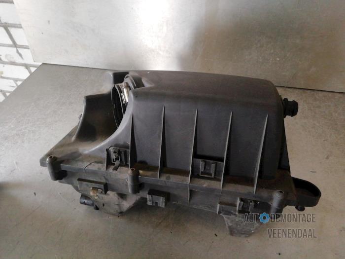 Begagnade Luftfilterhus Opel Signum (F48) 2.2 DGI 16V Pris € 14,00 Marginaltabell erbjuds av Autodeleninkleur