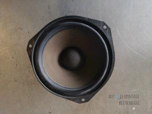 Used Speaker Opel Signum (F48) 2.2 DGI 16V Price € 14,00 Margin scheme offered by Autodemontage Veenendaal BV