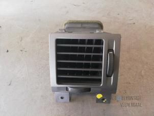 Used Dashboard vent Opel Signum (F48) 2.2 DGI 16V Price € 10,00 Margin scheme offered by Autodemontage Veenendaal BV