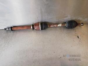 Used Front drive shaft, right Renault Clio III (BR/CR) 1.4 16V Price € 23,00 Margin scheme offered by Autodemontage Veenendaal BV