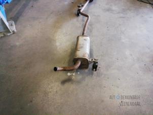 Used Exhaust central + rear silencer Renault Clio III (BR/CR) 1.4 16V Price € 60,00 Margin scheme offered by Autodemontage Veenendaal BV