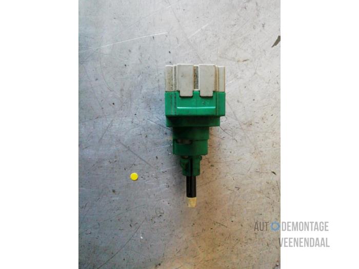 Brake light switch from a Seat Ibiza III (6L1) 1.4 16V 75 2002
