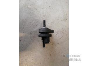 Used Vacuum valve Renault Scénic II (JM) 1.6 16V Price € 15,75 Margin scheme offered by Autodemontage Veenendaal BV