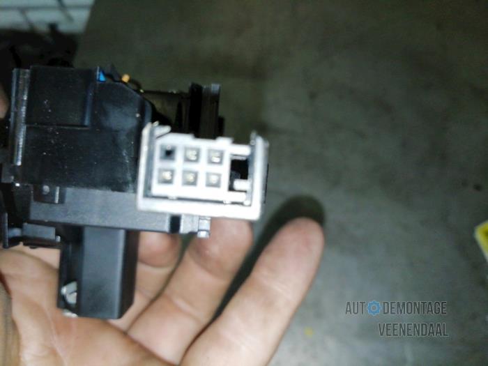 Wiper switch from a Volkswagen Caddy III (2KA,2KH,2CA,2CH) 2.0 SDI 2009