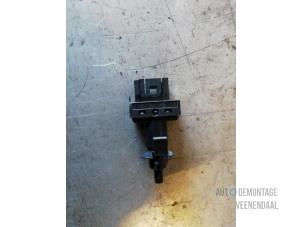 Used Brake light switch Mercedes A (W168) 1.4 A-140 Price € 15,75 Margin scheme offered by Autodemontage Veenendaal BV