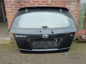 Used Tailgate Kia Sorento I (JC) 2.5 CRDi 16V VGT Price € 100,00 Margin scheme offered by Autodemontage Veenendaal BV