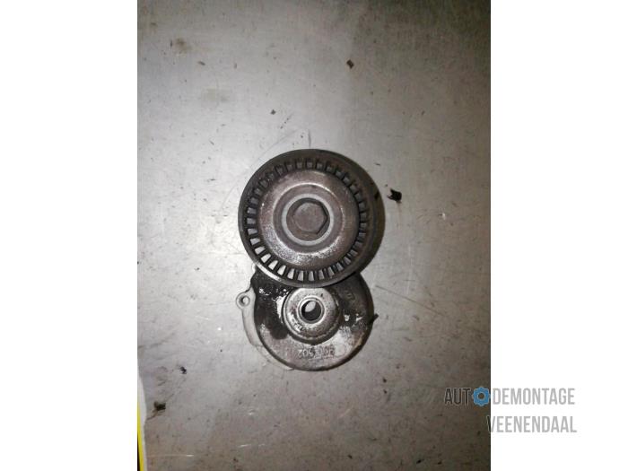Usados Rodillo tensor correa múltiple Opel Corsa C (F08/68) 1.3 CDTi 16V Precio € 22,00 Norma de margen ofrecido por Autodeleninkleur