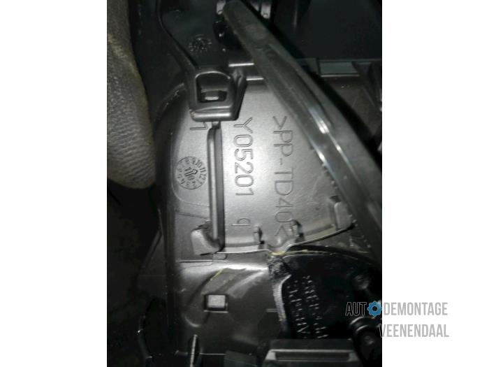 Dashboard vent from a Peugeot 3008 I (0U/HU) 1.6 HDiF 16V 2011