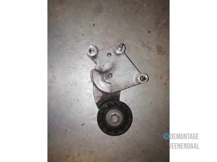 Usados Rodillo tensor correa múltiple Peugeot 3008 I (0U/HU) 1.6 HDiF 16V Precio € 31,90 Norma de margen ofrecido por Autodeleninkleur
