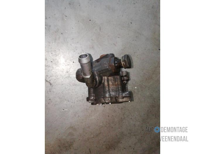 Used Power steering pump BMW 1 serie (E87/87N) 120d 16V Price € 110,00 Margin scheme offered by Autodeleninkleur