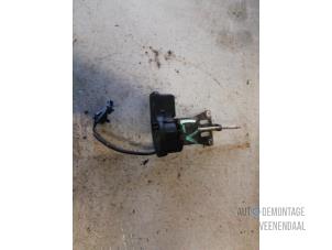 Used Headlight washer motor Saab 9-5 (YS3E) 2.0t 16V Price € 25,20 Margin scheme offered by Autodemontage Veenendaal BV