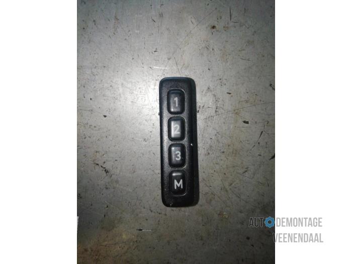 Seat memory switch